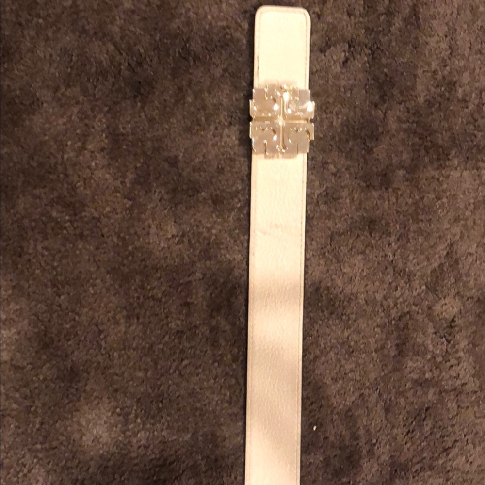 Reversible Tory Burch Belt!